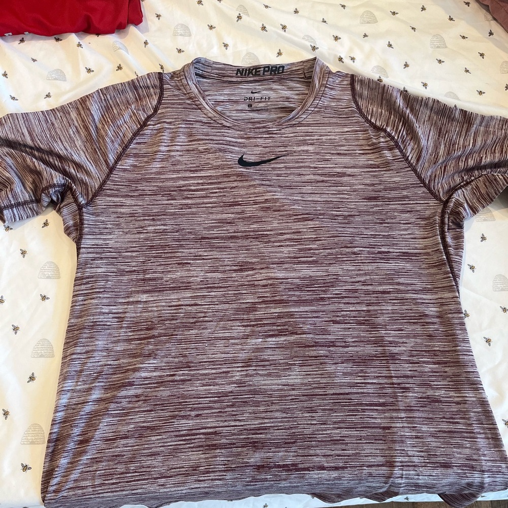Men’s Nike Pro Dri Fit Short Sleeve Shirt XL Red/Light Maroon